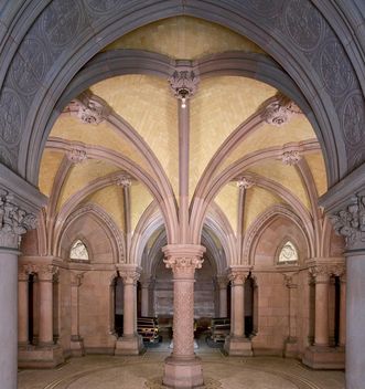 Chapelle funéraire des grands-ducs de Karlsruhe, arches à l'intérieur