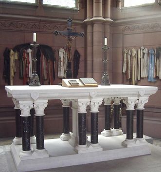 Ansicht des Altars im Chor der Großherzoglichen Grabkapelle Karlsruhe
